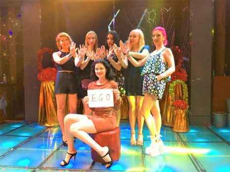 Девушки хостес в Китае