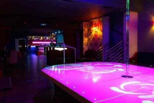 Как выглядит бар Dream Girls Bar в Афинах?