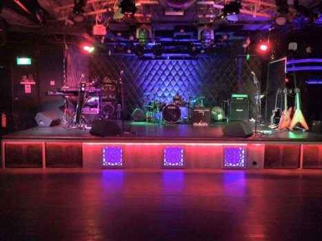 Фото изнутри - клуб Naughty Girl