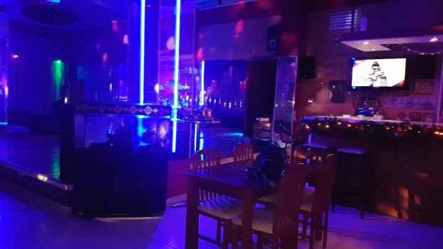 Внешний вид бара Hannan в Греции