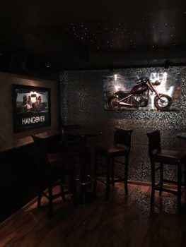 Отзыв девушки хостес из Иордании - бар Ханговер