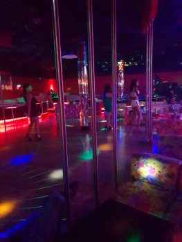 Как выглядит внутри итальянский клуб SEVEN - фото-отзыв от украинки, которая работает здесь на консумации