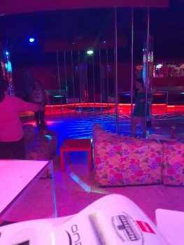 Клуб Сэвэн - фото изнутри