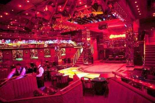 Как внутри выглядит клуб Sayonara