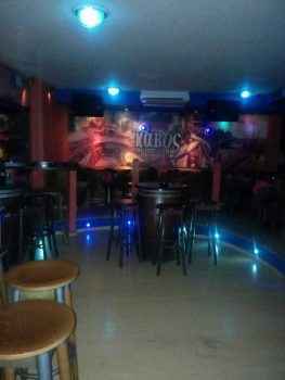 Греческий клуб Kavos изнутри