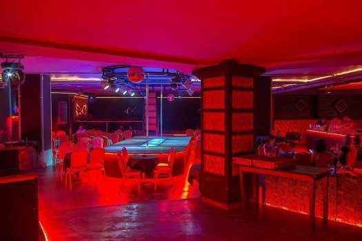 Фото изнутри - клуб Golden Queens