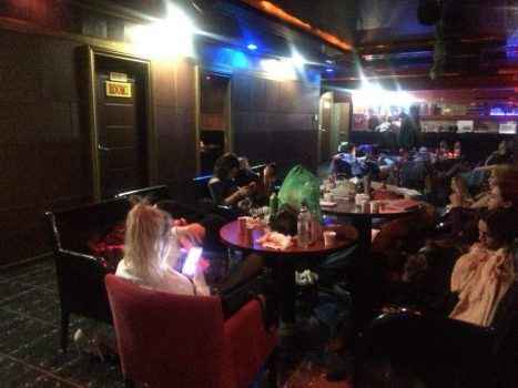 Фото-отчет из караоке-бара Maktum в Корее