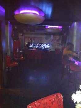 Фото из клуба Reina в центре Афин от девушки, которая работает здесь танцовщицей