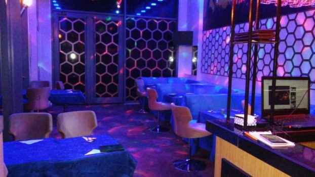 На фото танцпол ночного клуба 