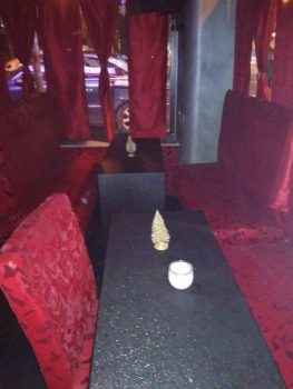 Как выглядит клуб Reina изнутри? Где отдыхают греки? Фото из заведения в Афинах