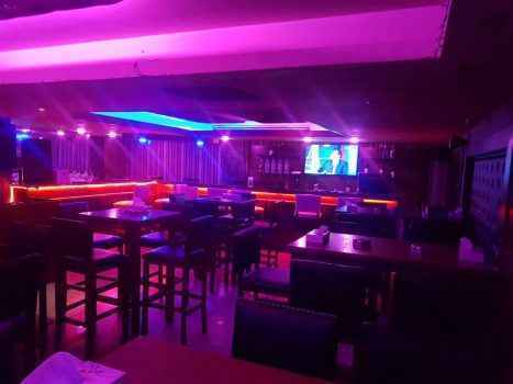 Обстановка в баре Hutorok в Иордании - отзыв от девушки из Украины, которая работает в Аммане