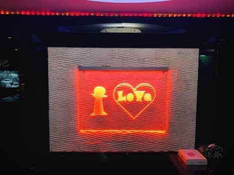 Прикольное оформление караоке бара I Love в Южной Корее - детали подметила Кристина с Украины, которая работает здесь хостес