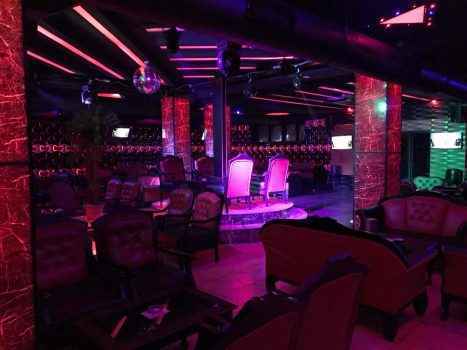 фото-отзыв от девушки хостес из Македонии, которая работает на консумации в клубе Ориенталь