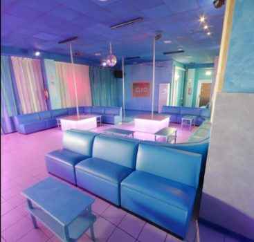 Как выглядит клуб CLEO в Италии в городе Чиная?