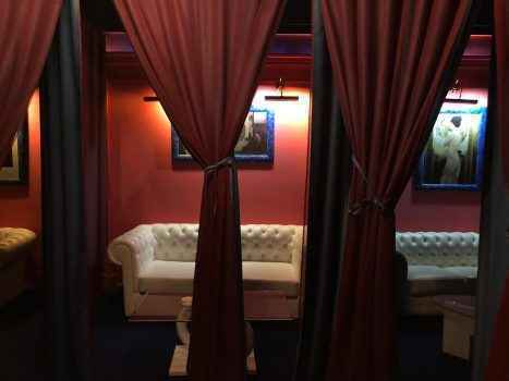 На фото ночной клуб Perla, расположенный в городе Ареццо, Флоренция. Фото прислала девушка, работающая здесь на консумации из Украины