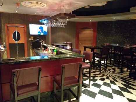 Фото изнутри - бар Канди в Аммане, Иордания