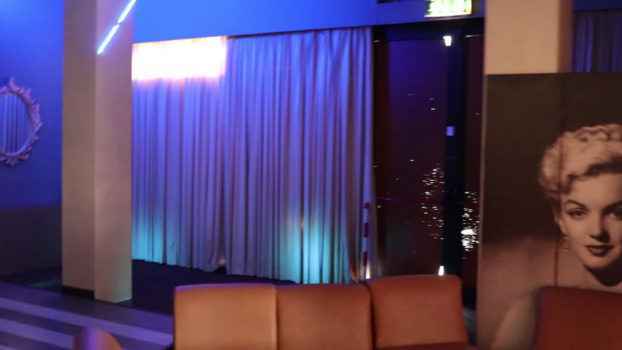 Красивый интерьер ночного клуба (локала) All'in в Италии - фото от девушек на консумации