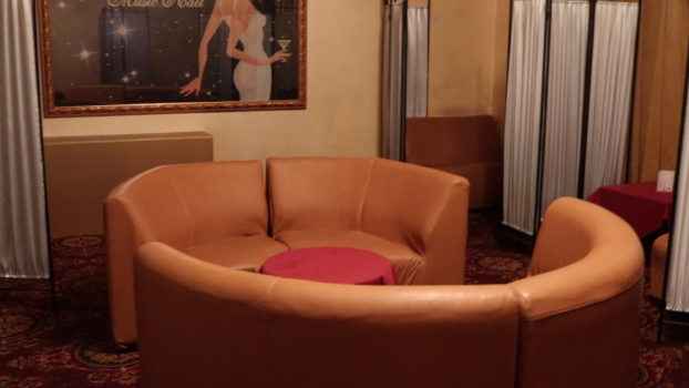 Домашняя обстановка ночного клуба Аль-ин в Италии - фото-отзывы от консуматорш