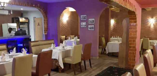 Как девушки работают в бар-ресторане Casablanca - фото-отчет