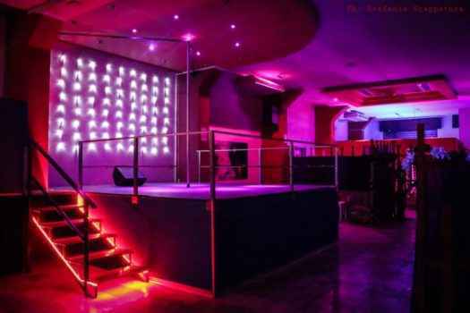 Фото сделала танцовщица стриптиза, которая работает в итальянском клубе Анаконда - негативный отзыв