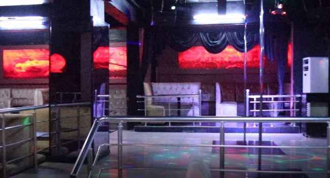 Обстановка ночного клуба 