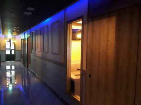 Как выглядит караоке-бар 