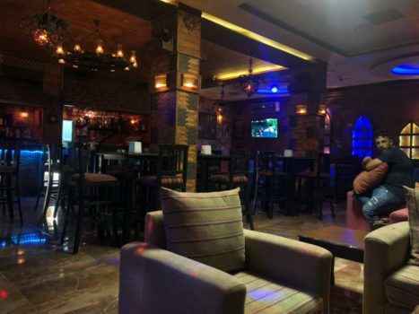 Как внутри выглядит бар ABO ALNOWAS? Фото-отзыв от девушки хостес, которая здесь работает