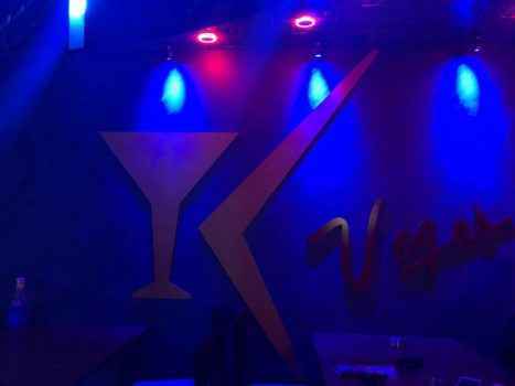 Бар Vegas в Аммане - вывеска заведения