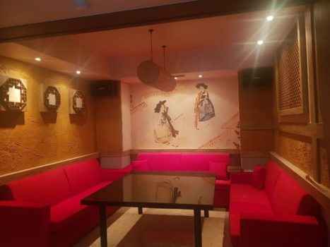 Фото-отчет от девушки хостес, которая работает в караоке баре Бенз