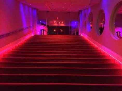 Эллементы интерьера стриптиз клуба MARIA BONITA в Албании