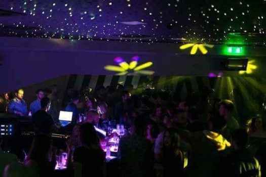 Как внутри выглядит стрип бар VOODOO который находится в Греции