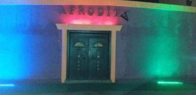 Вывеска ночного клуба Афродита - пригород Стамбула Кумбургаз - фотоотзыв от девушки хостес