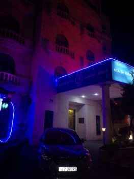 Вход в ночной бар Acacia в отеле Acacia - фото от консуматорши из Аммана